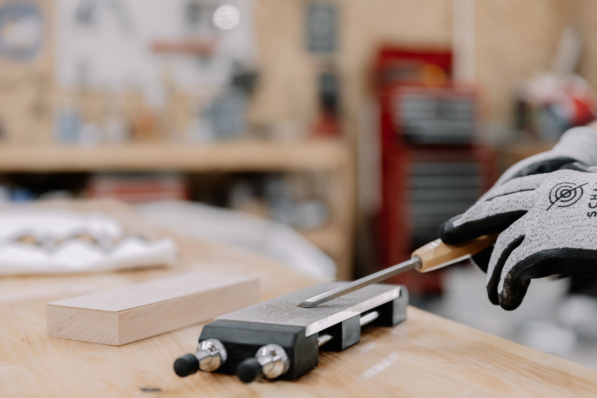 How to Sharpen Your Wood Carving Tools with a Diamond Stone (Video Tutorial by Joe Dillett)