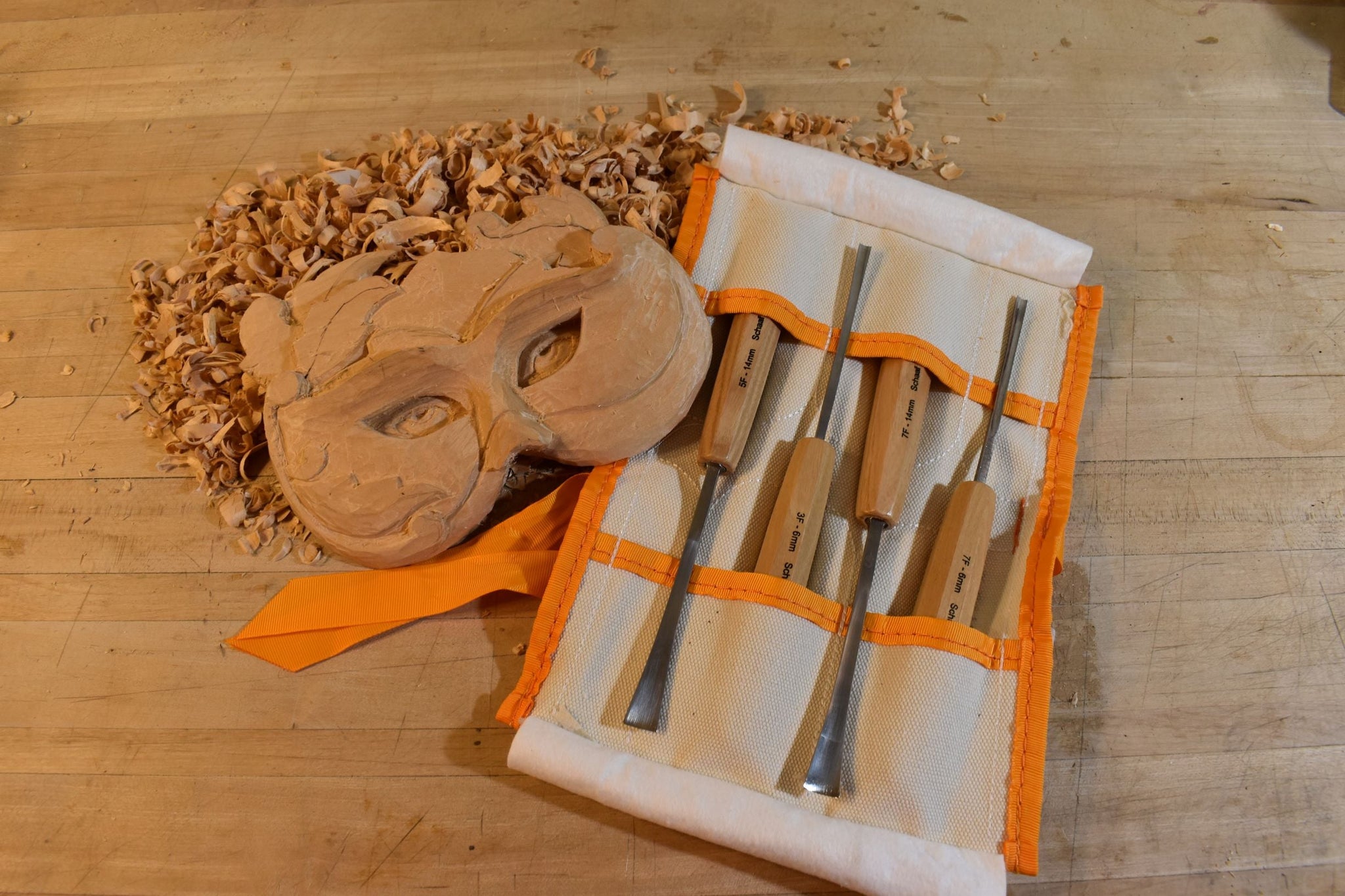 Lora Irish, The Carving Pattern Queen, Reviews Schaaf Wood Carving Tools