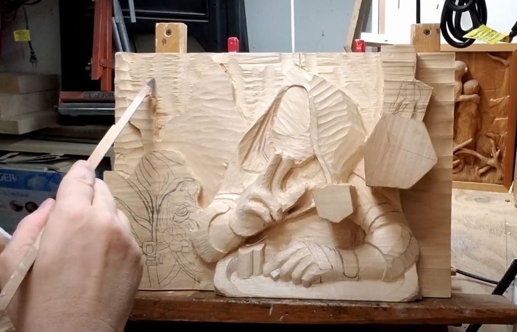 Madcarver Works On His Relief Carving, The Gambler, and Highlights Gouges From Schaaf Tools Wood Carving Sets