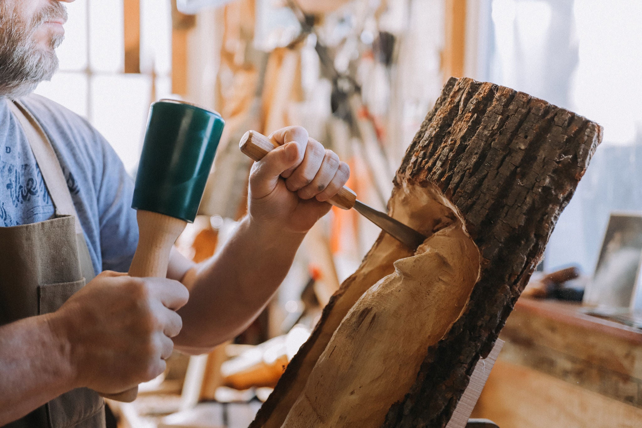 What Safety Gloves Are Best For Wood Carving? – Schaaf Tools